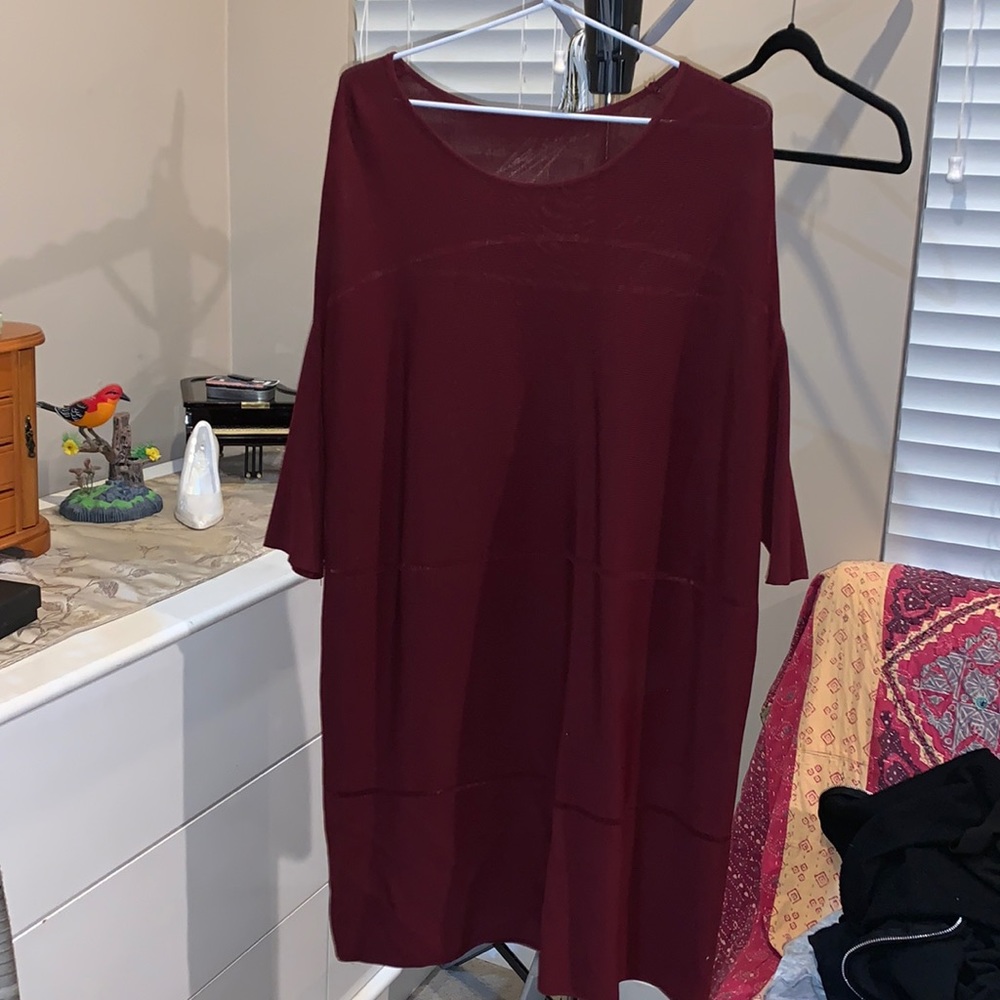 Asymmetrical burgundy sweater dress with half sleeves